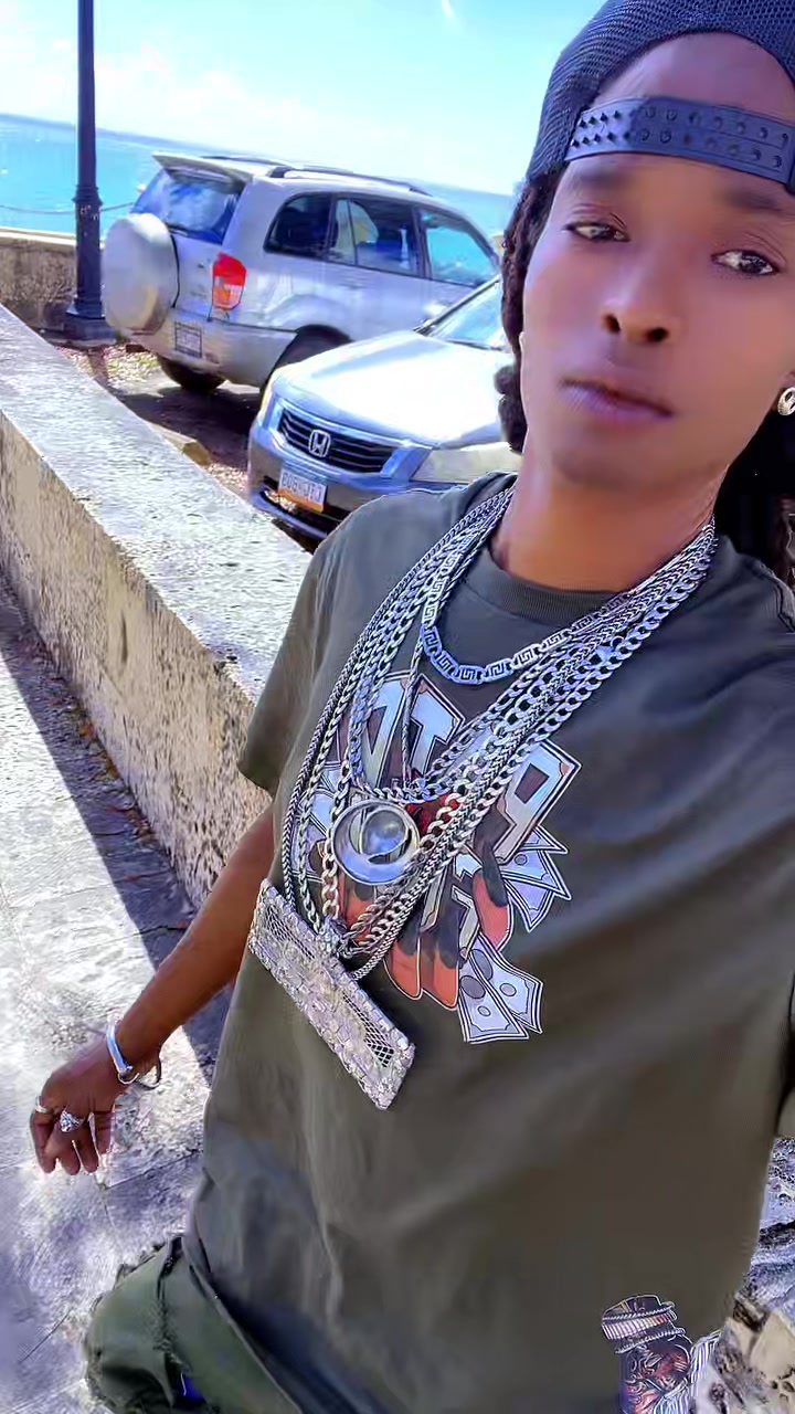 @RoyalBoss340