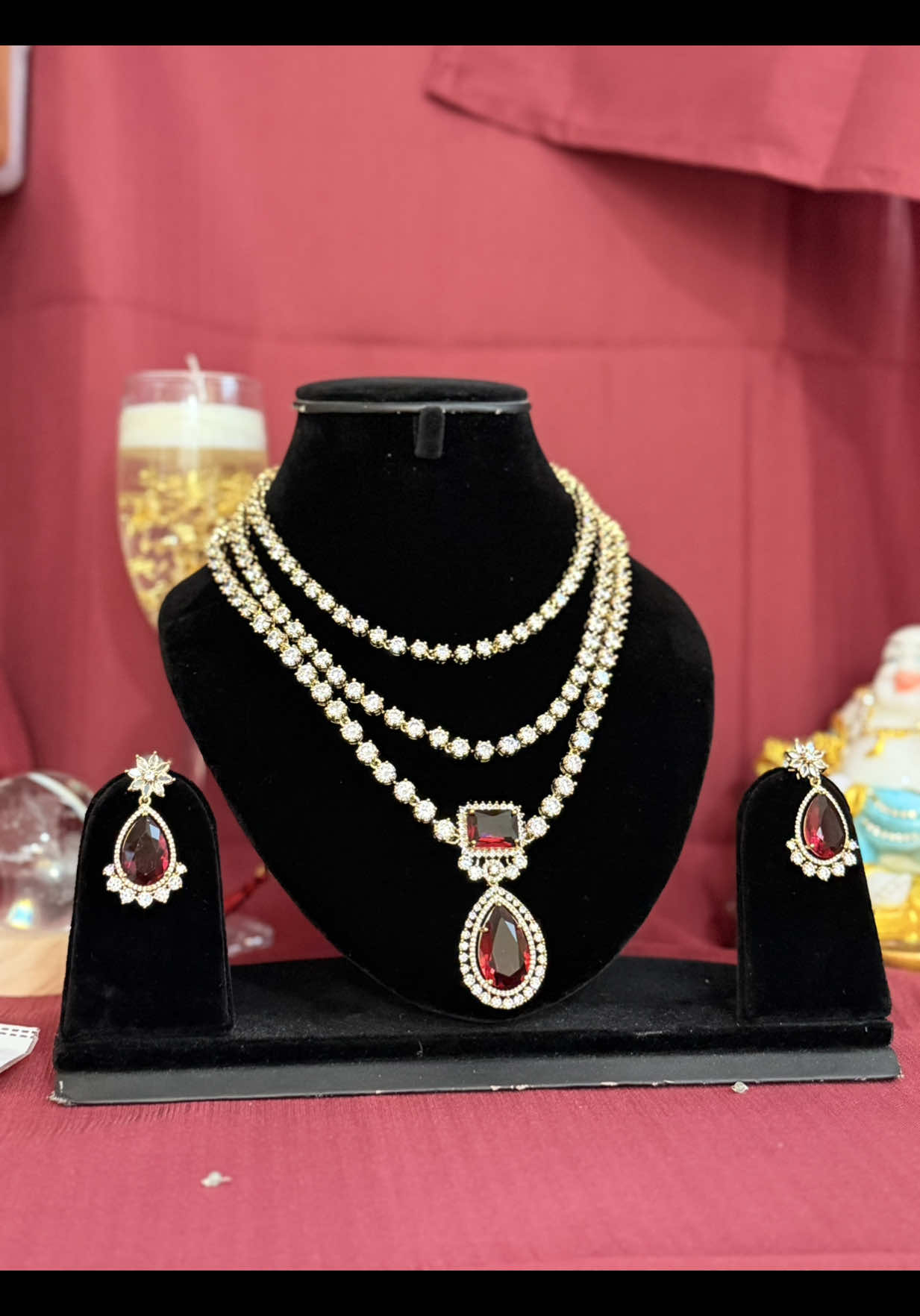 @Famous Radiant Jewels 🇨🇦🍁