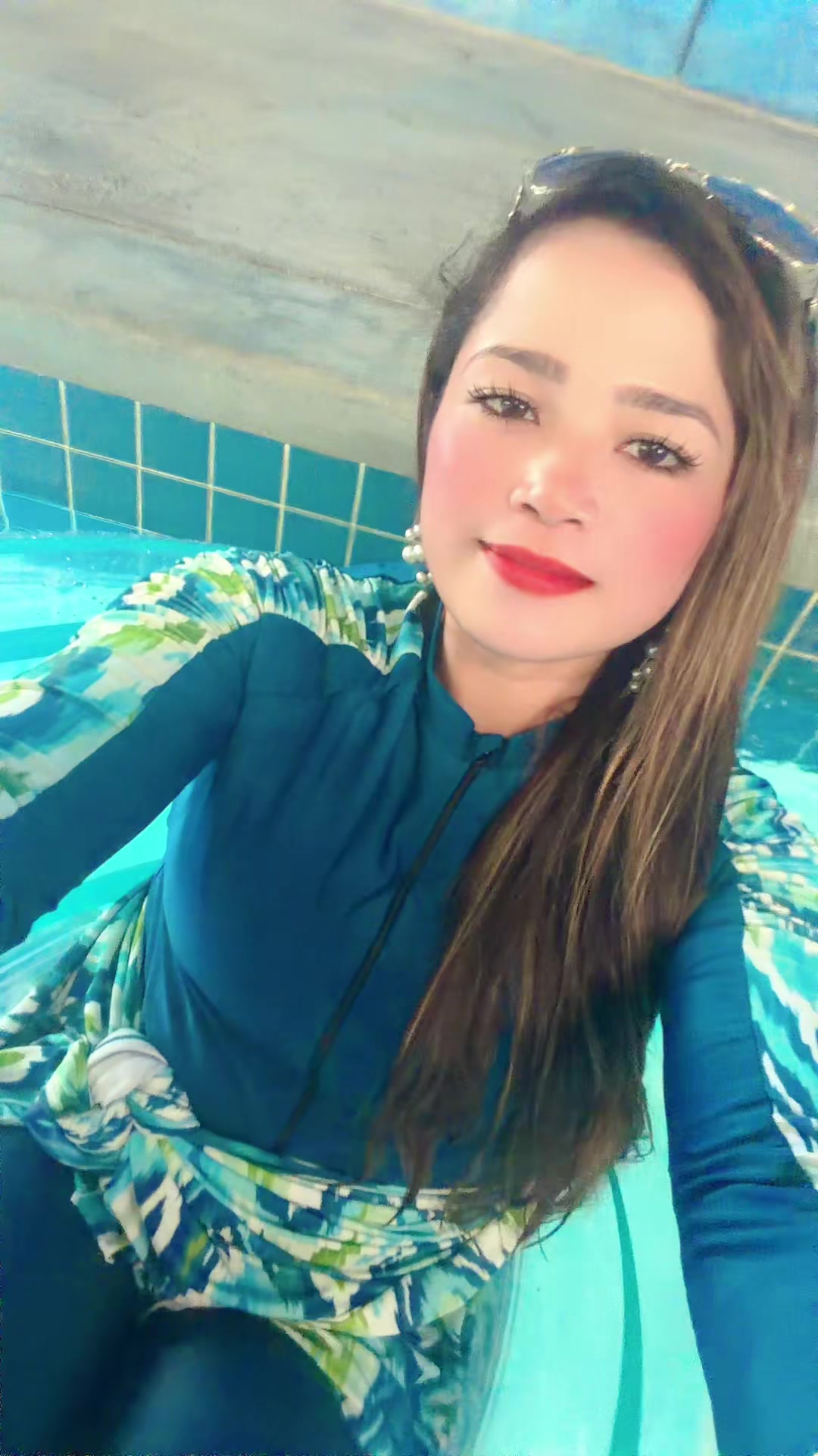 @SweetyRos786