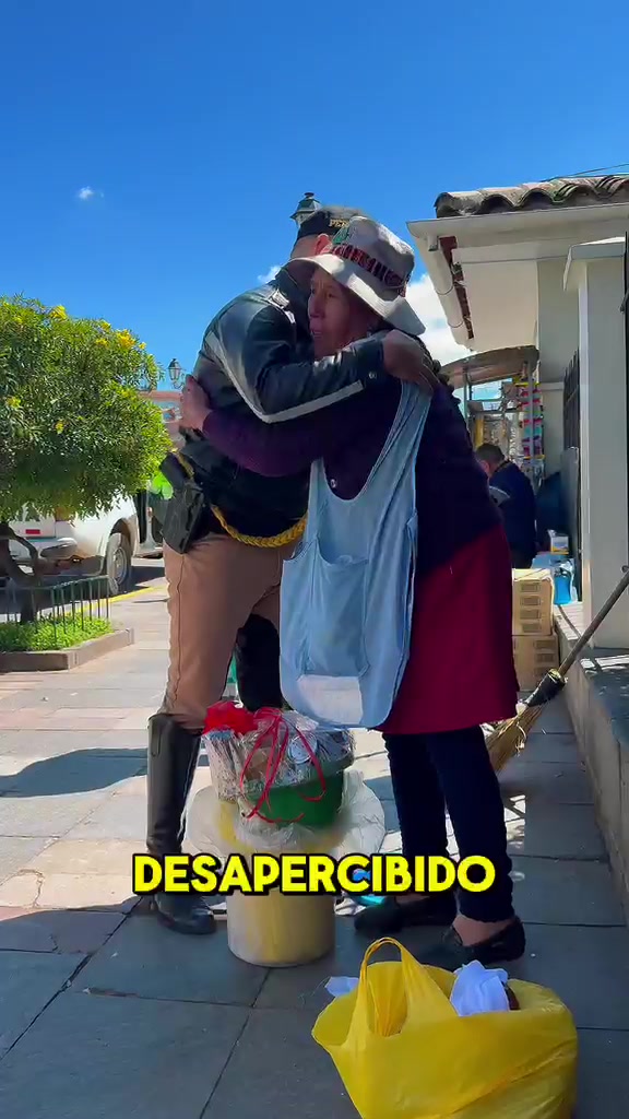 @Policía WAYKI