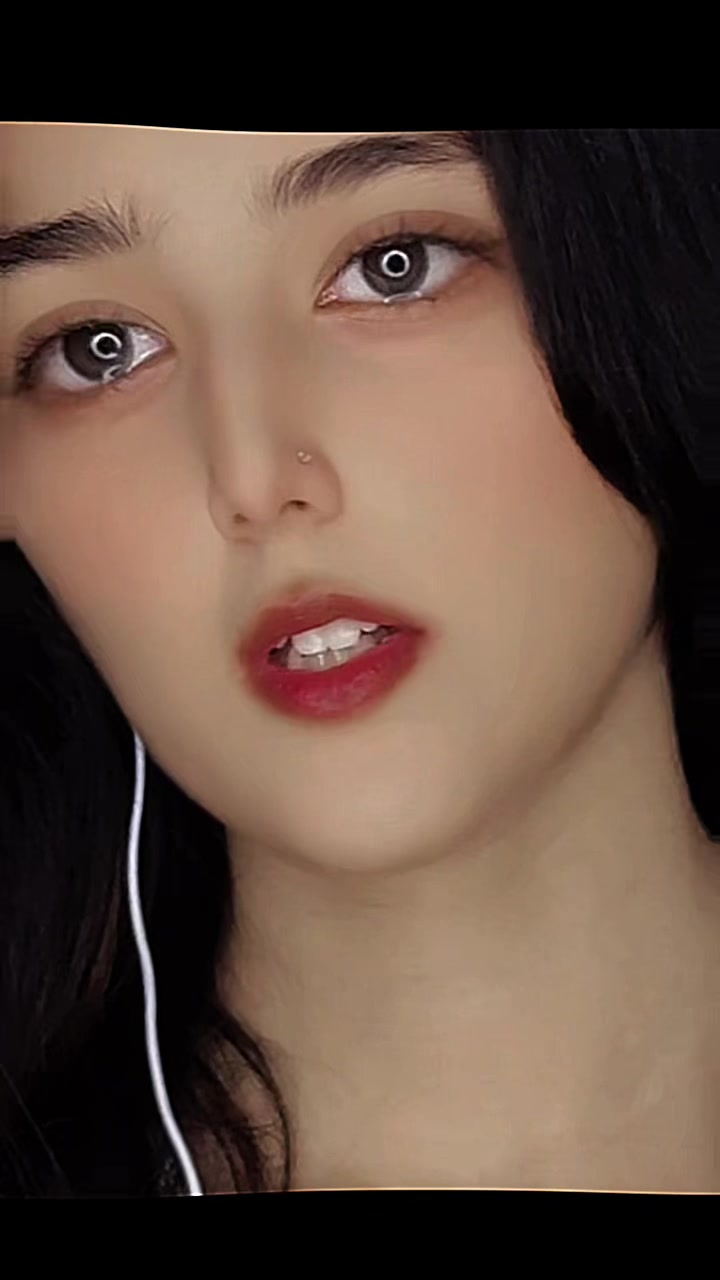 @𝕾𝖆𝖒𝖊𝖊𝖗𝖆 𝕶𝖍𝖆𝖓 🕊️