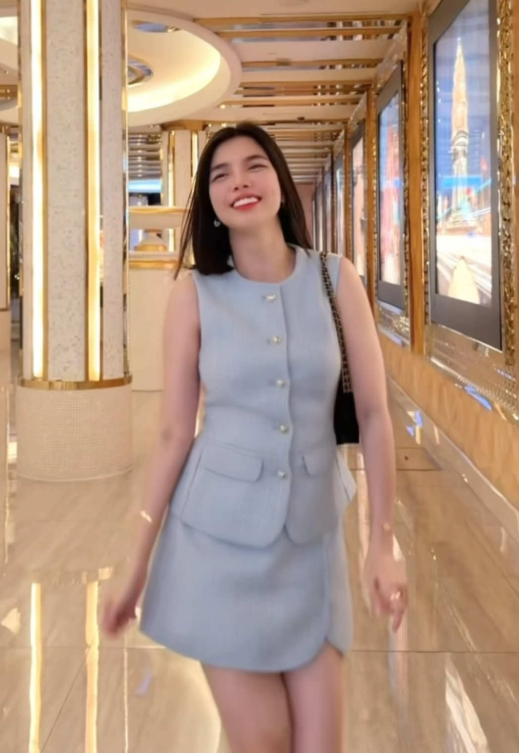 @Elle