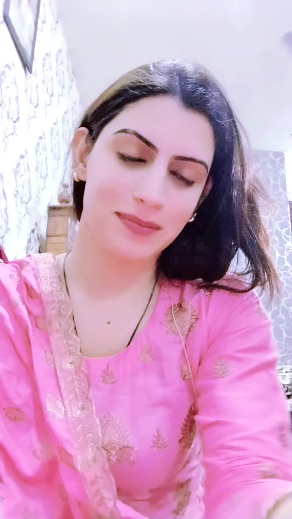 @nainakashaamiri