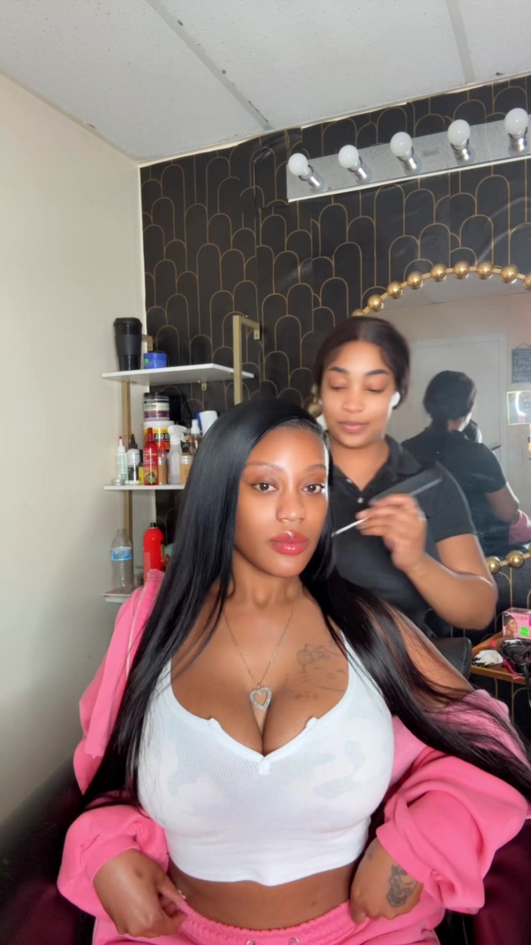 @theeglamroom