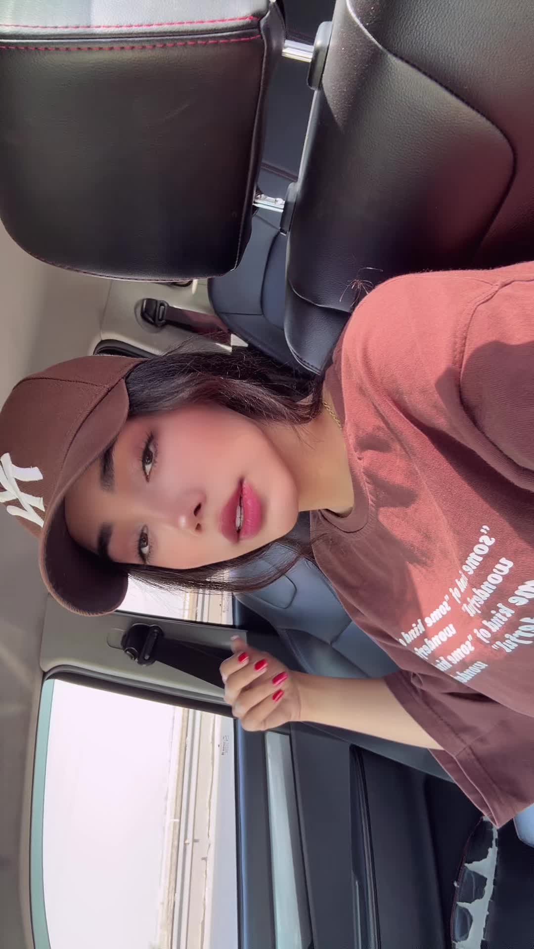@Melikafarahani