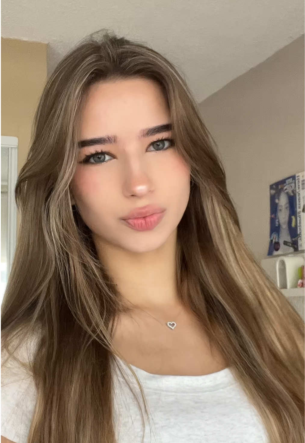 @lizka