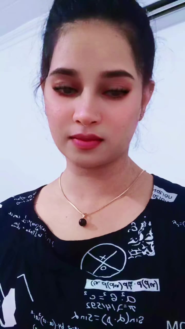 @🖤🤍nila🤍🖤