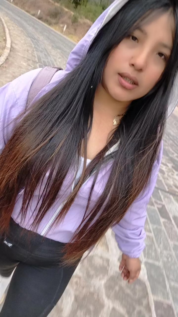 @👑Liz🖤💜