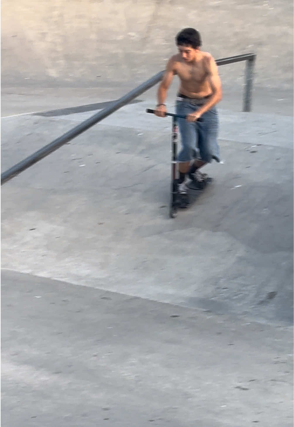 @2belowdanez