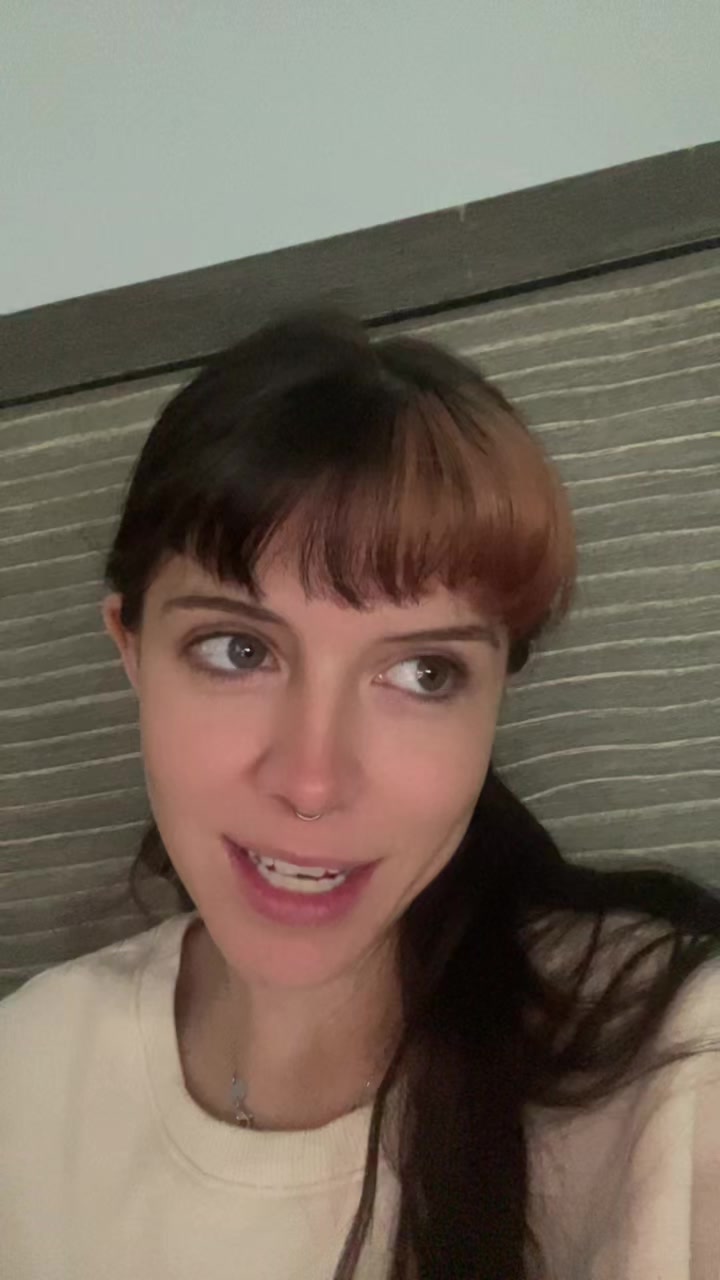 @moodybluu