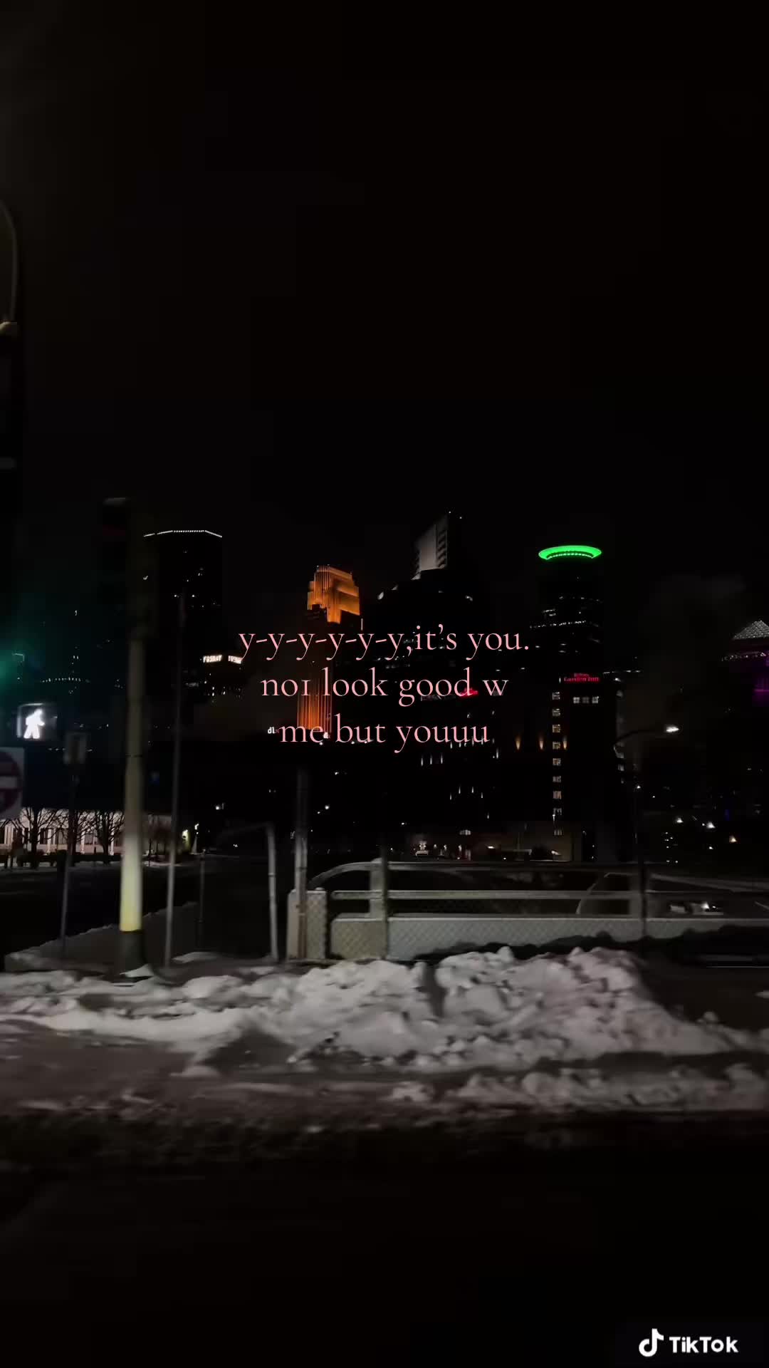 @𖦹
