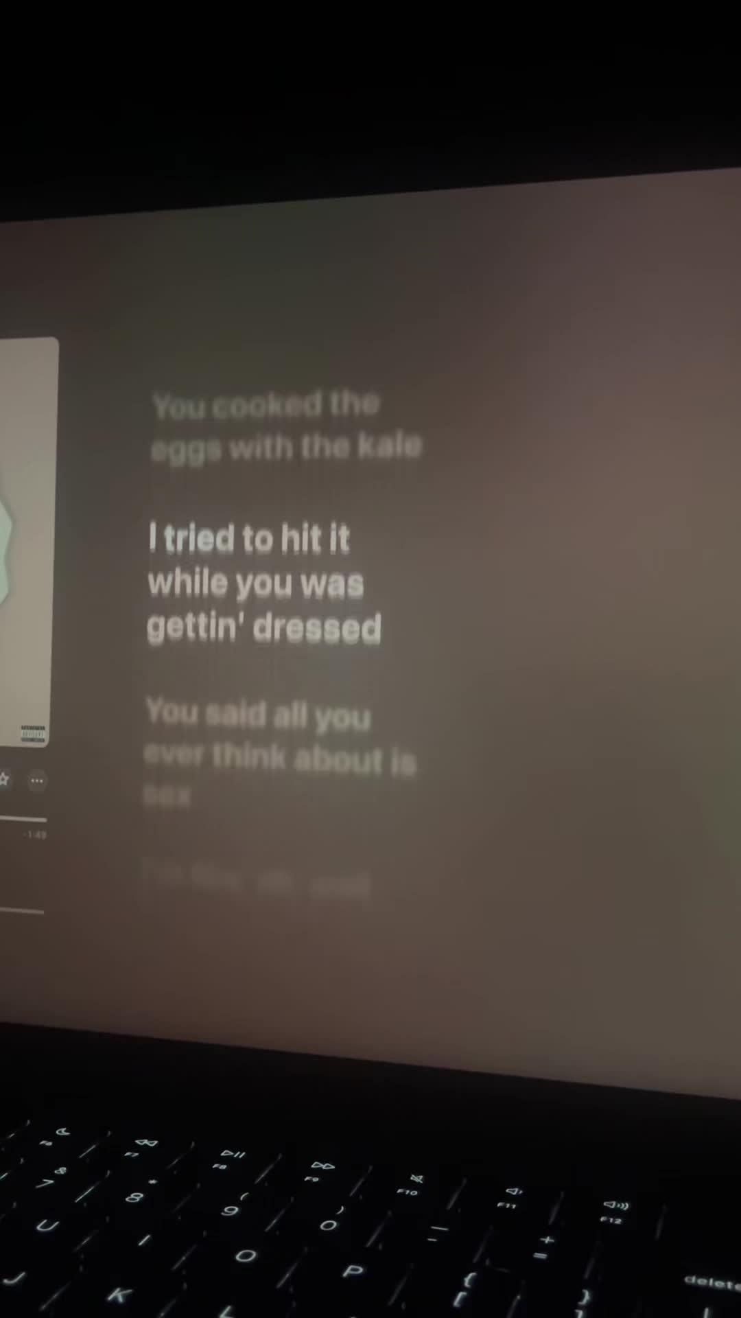 @🎧