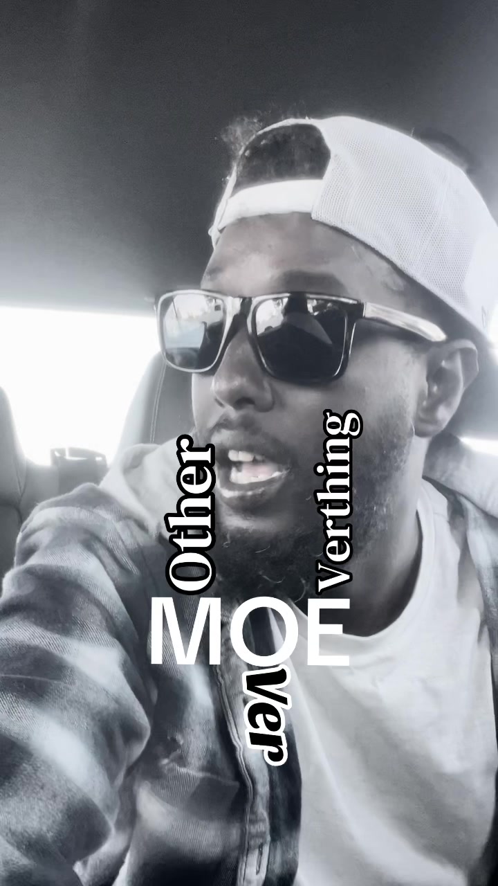 @RaaxeyeeAkAmommasboy