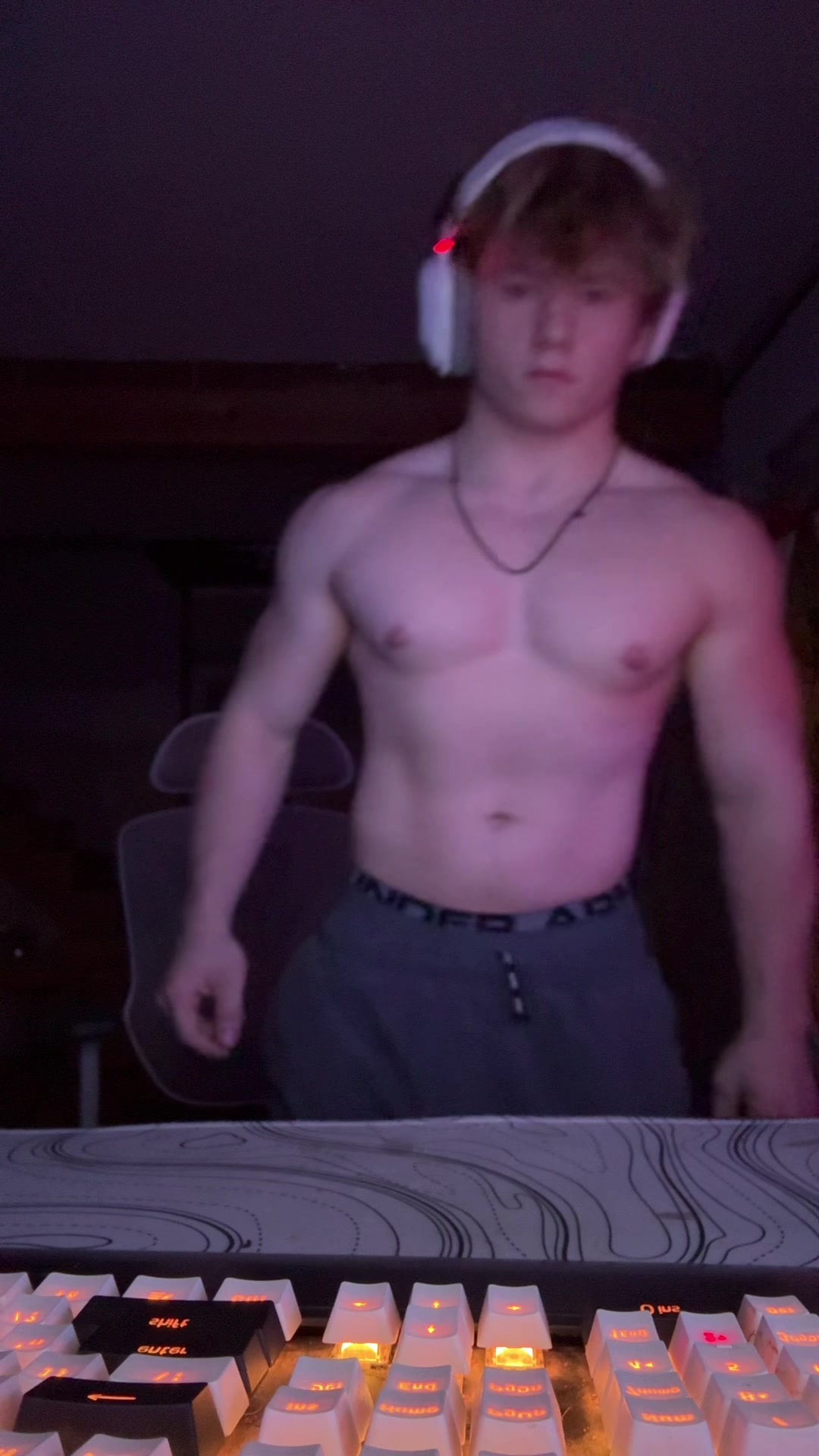 @Smallguygavin 🧬