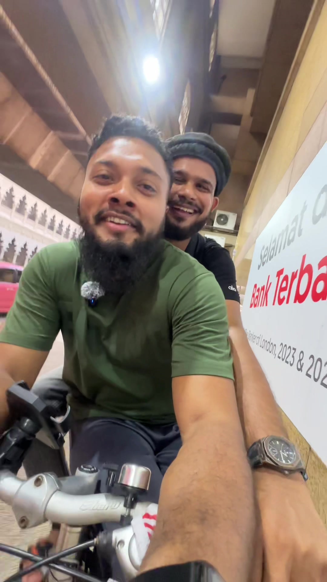 @Ali vlogs 🥰
