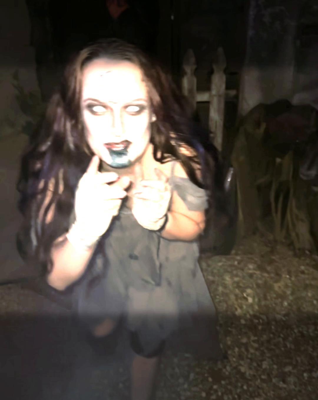@Haunted_hem_herald3