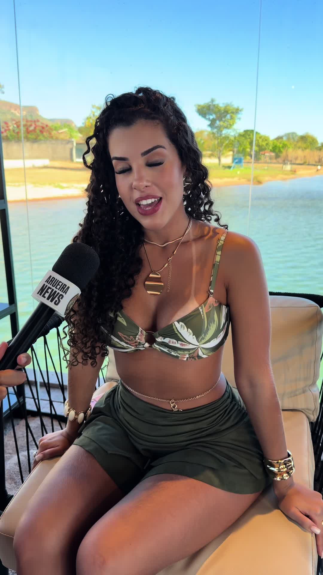 @Let&iacute;cia Disher
