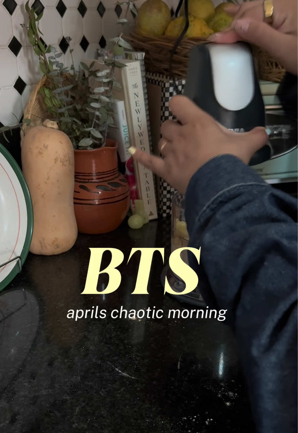 @april | mommy + nail tech