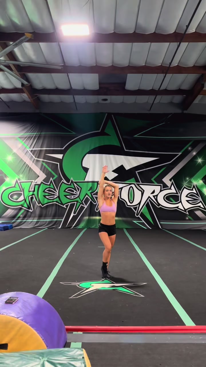@rileyclagett.cheer