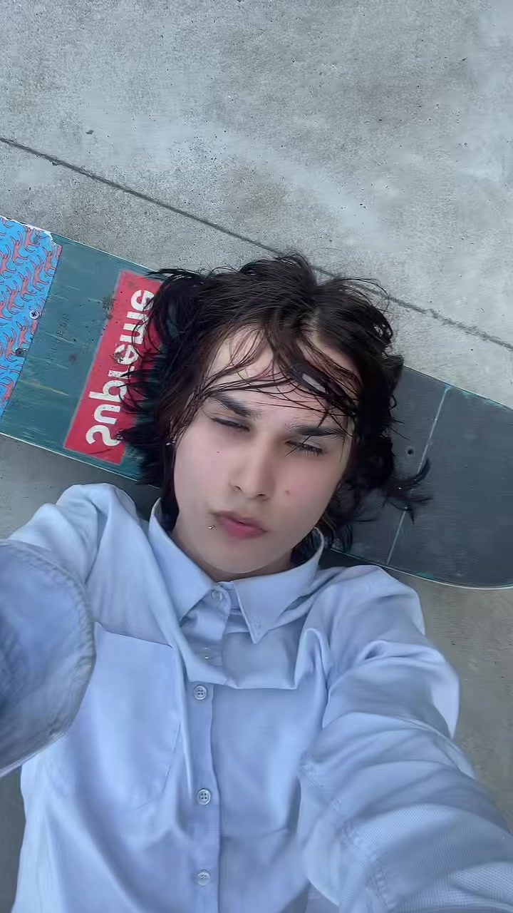 @1shitker