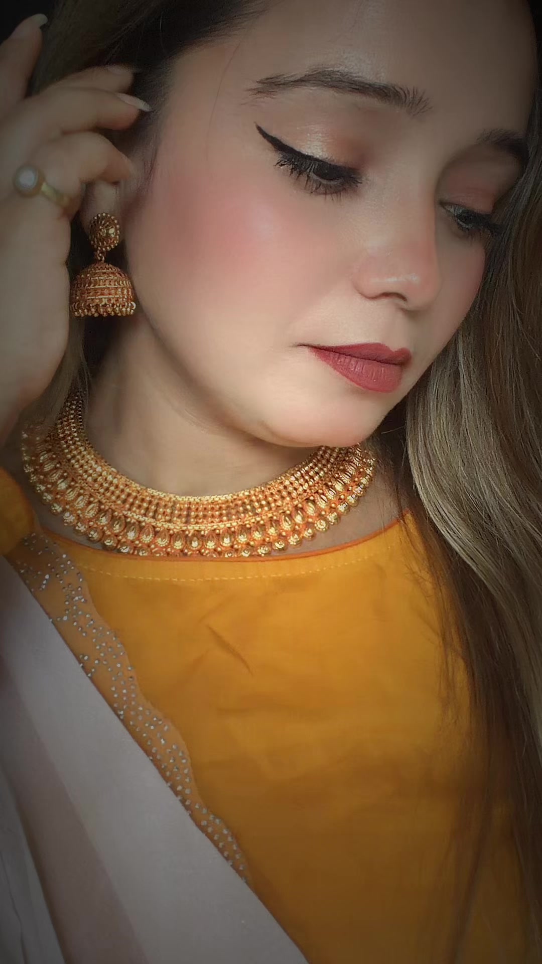 @Samjhana thapa😊