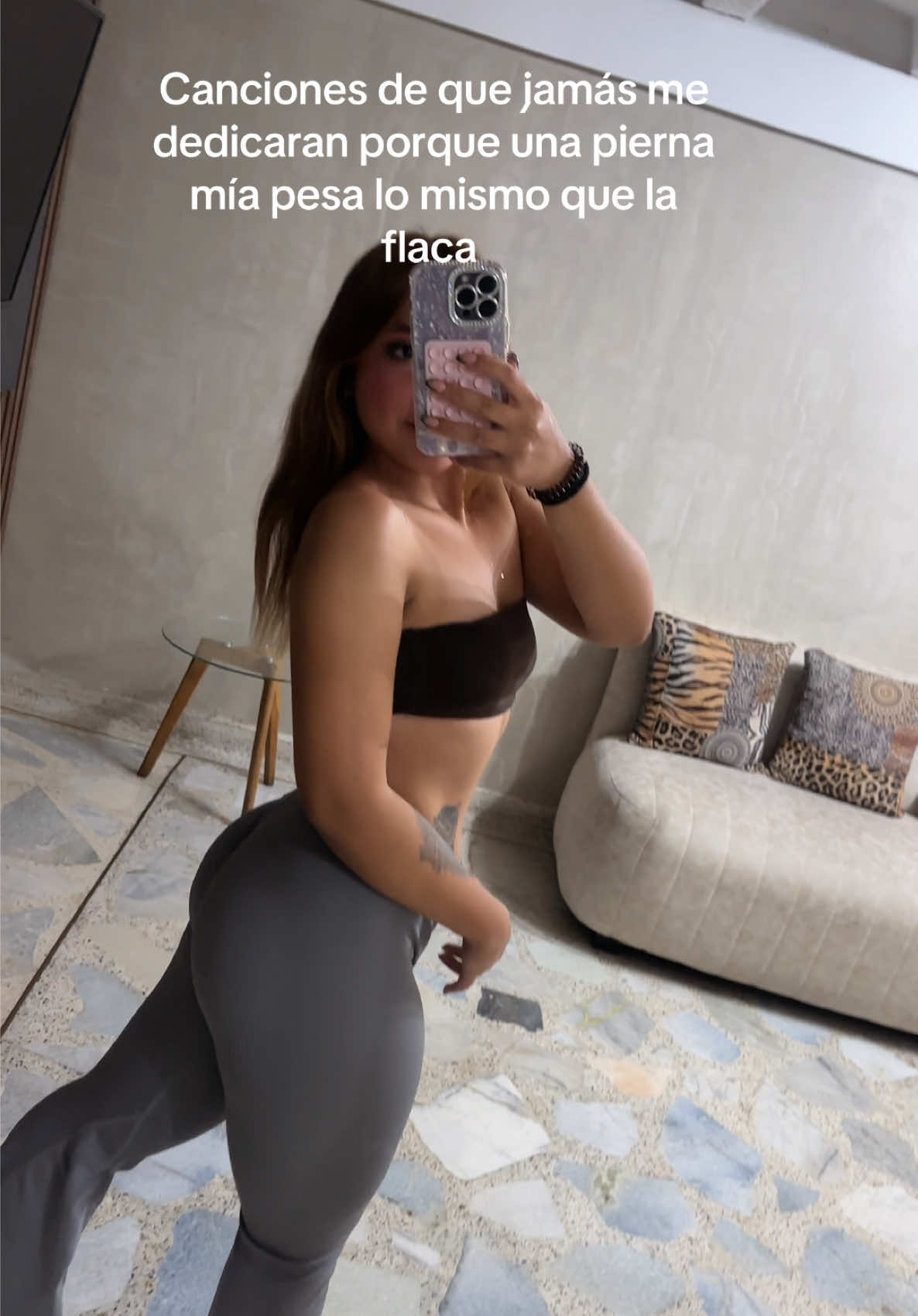 @Daniela Gomez 🌩🍑🌩