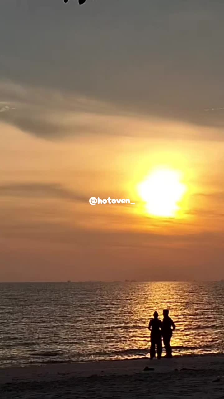 @Hotoven_