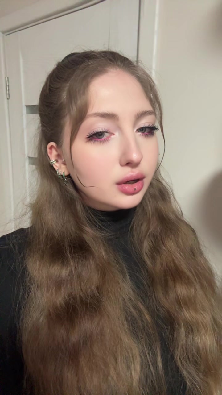 @a.n.ge.lina