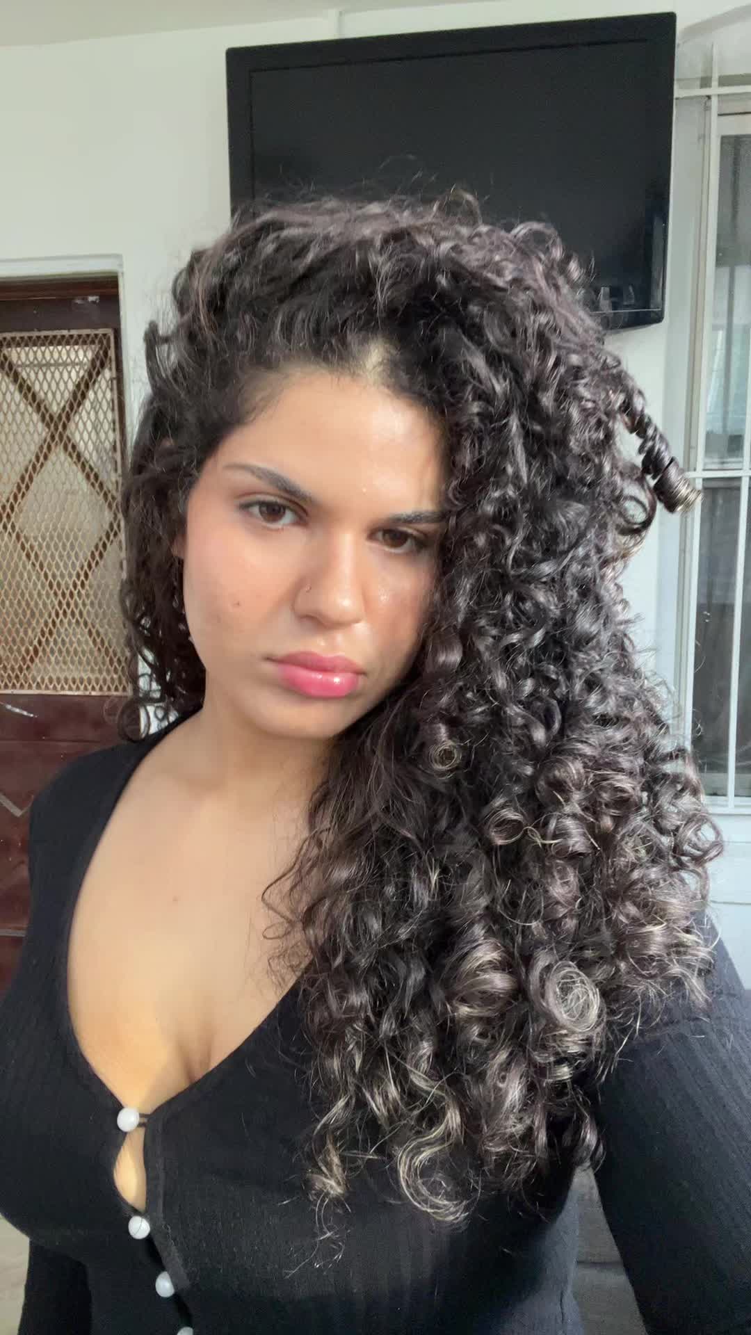 @realtalkwithamira