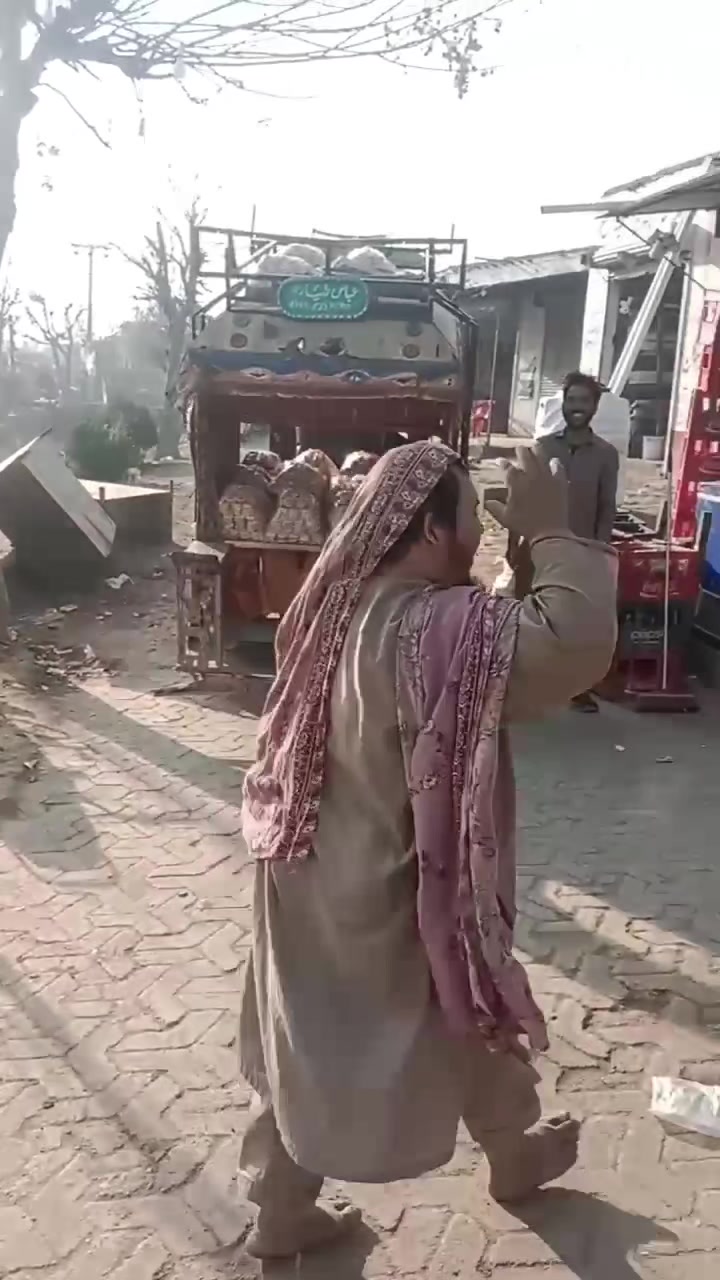 @momand7773
