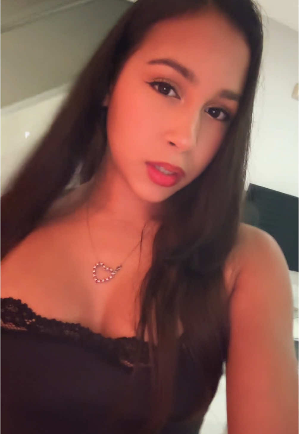 @~