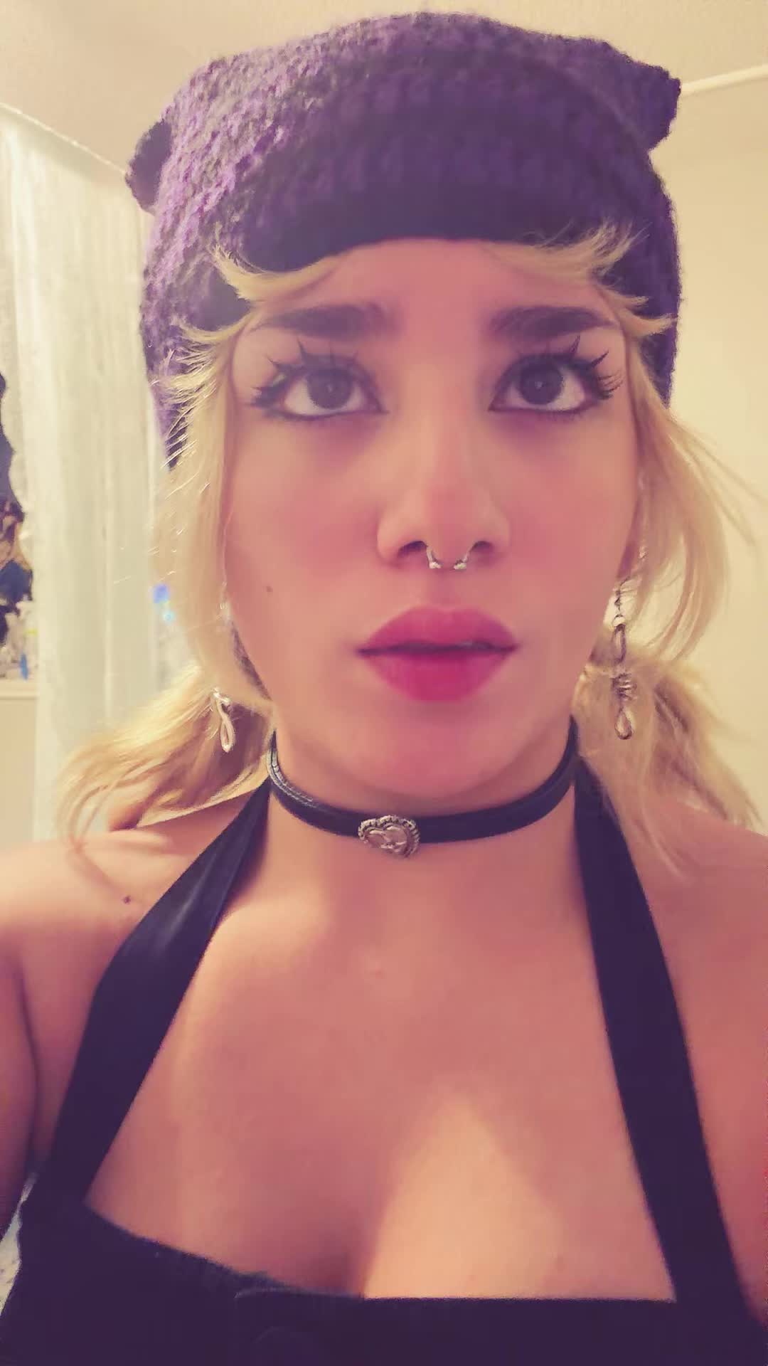 @moonsharkk