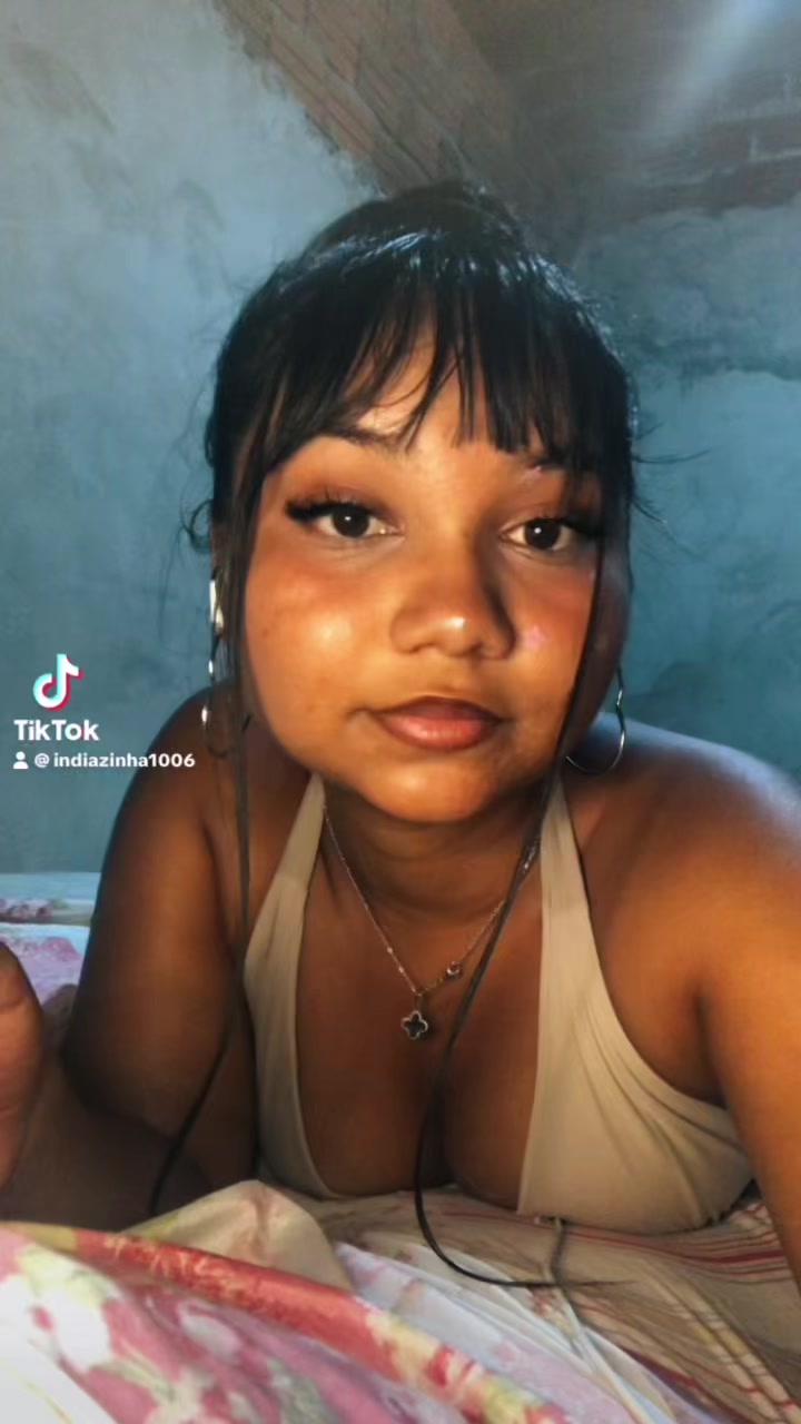 @Indiazinha