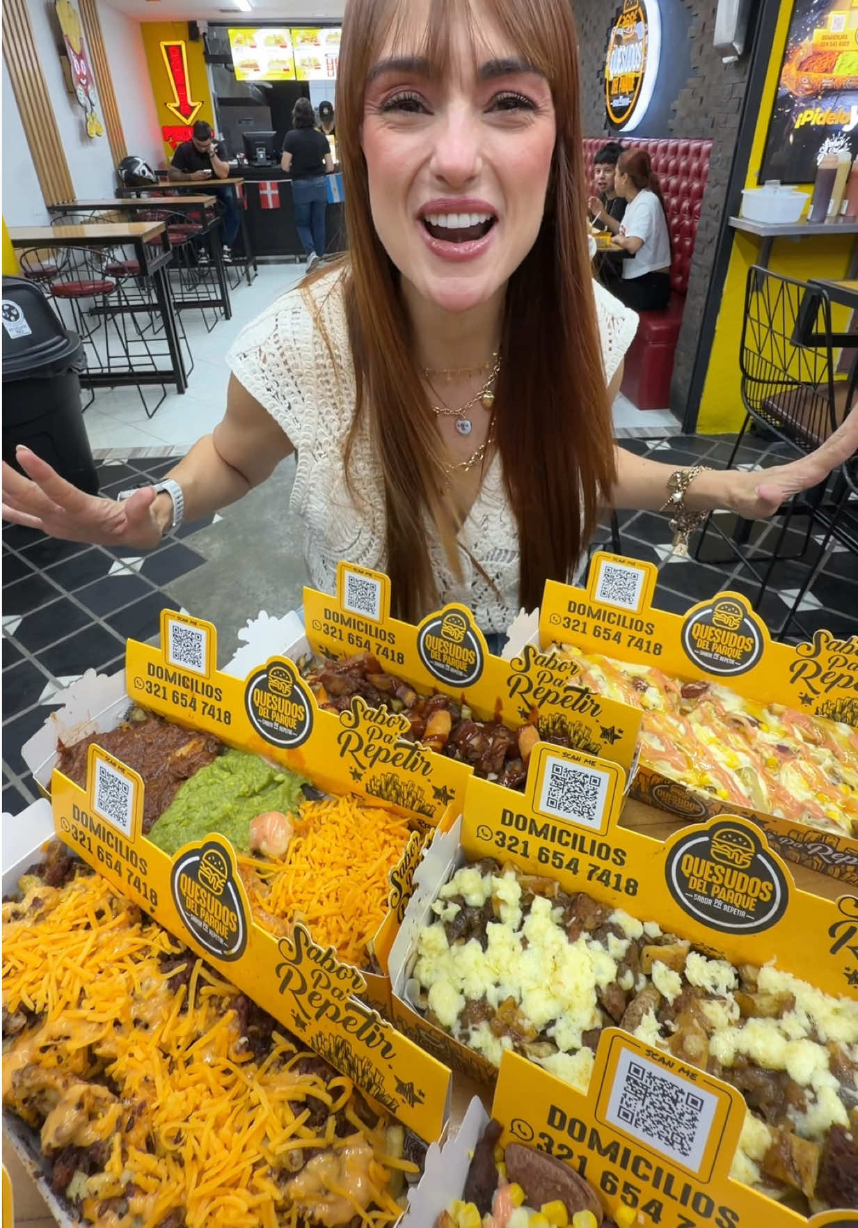 @LolaCarolaFood