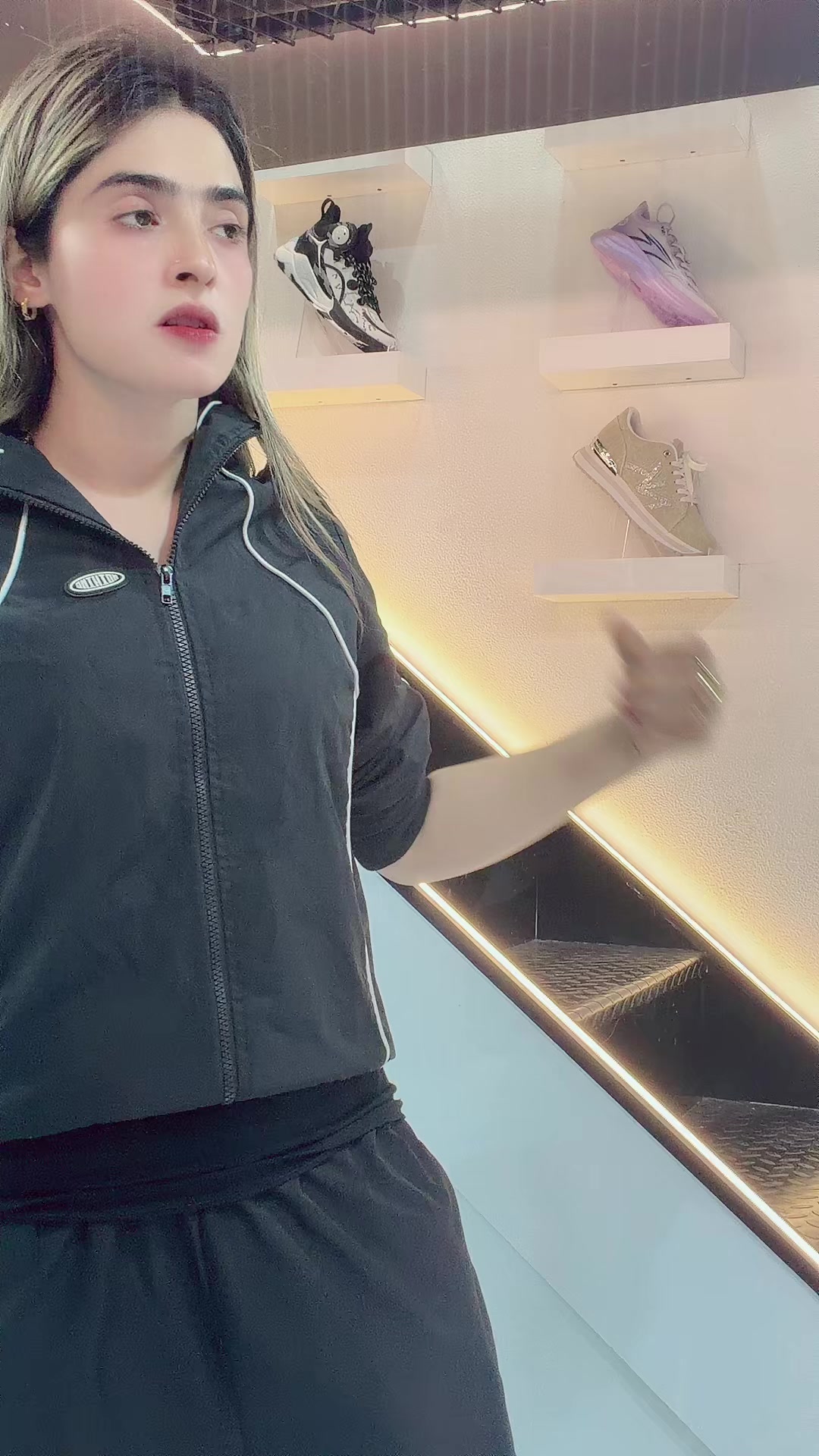 @shrartiguriyaOfficiall