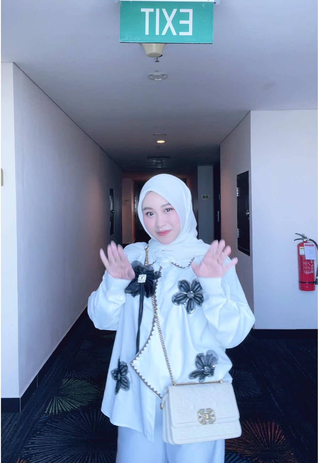 @yaya 𐙚