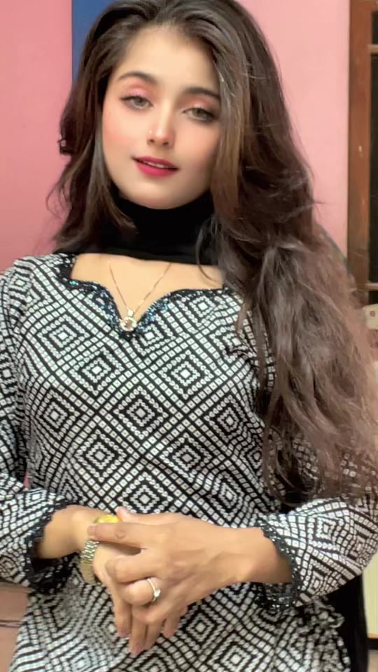 @Faryal_burfat