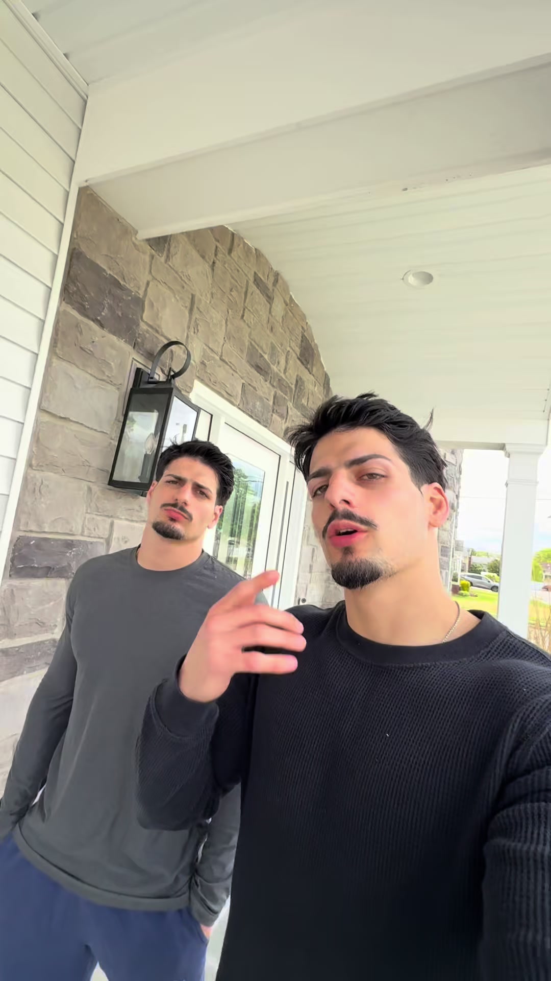 @Motta Twins
