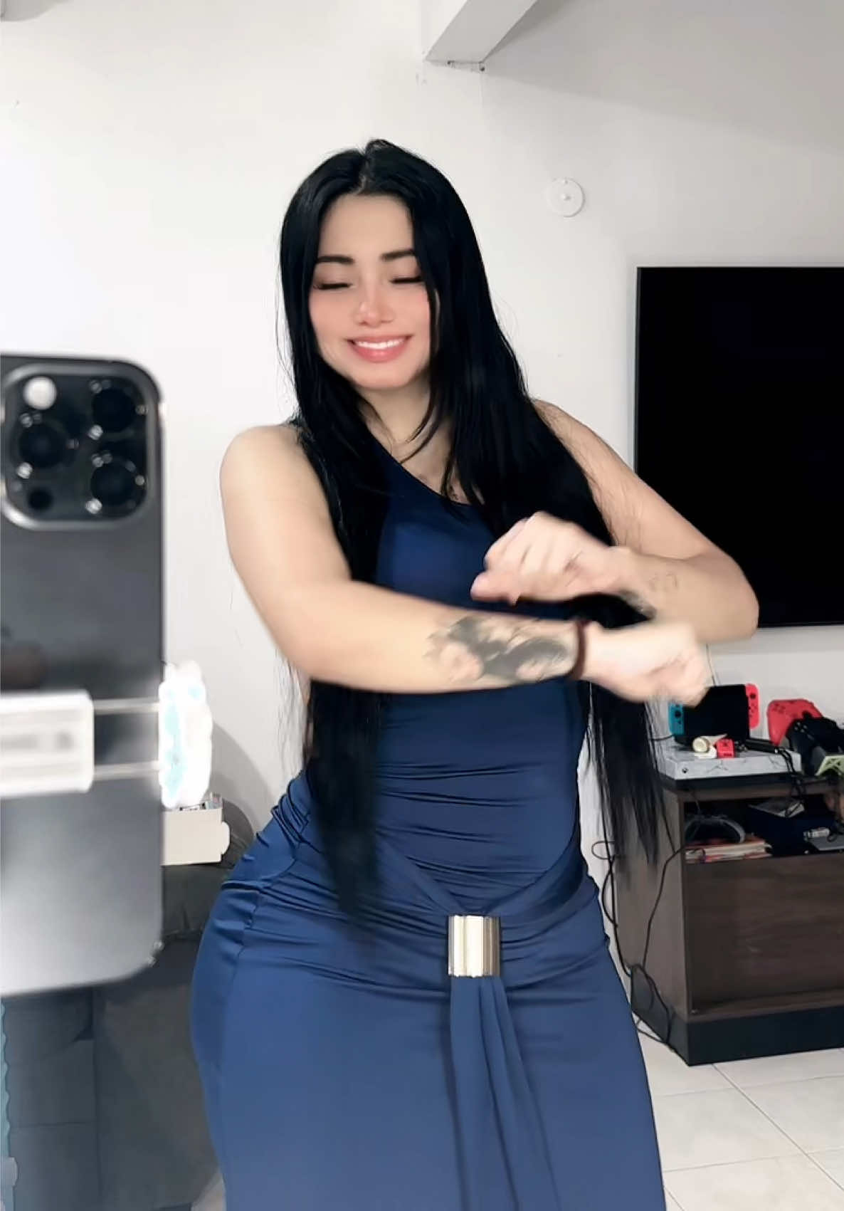 @eli gomez