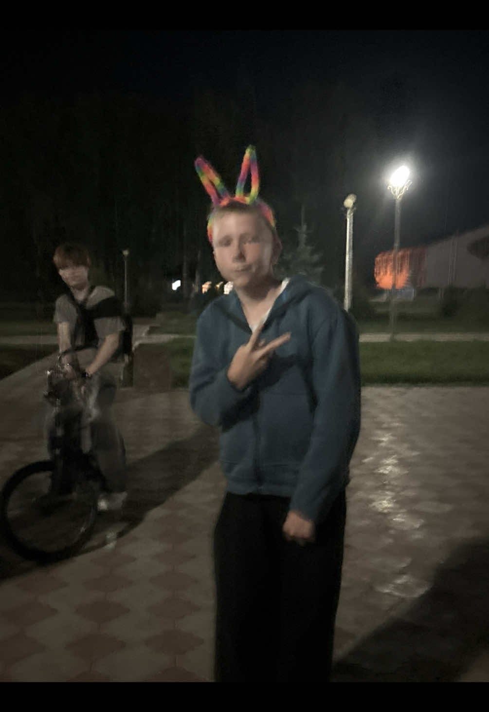 @ Мали осамаСонова
