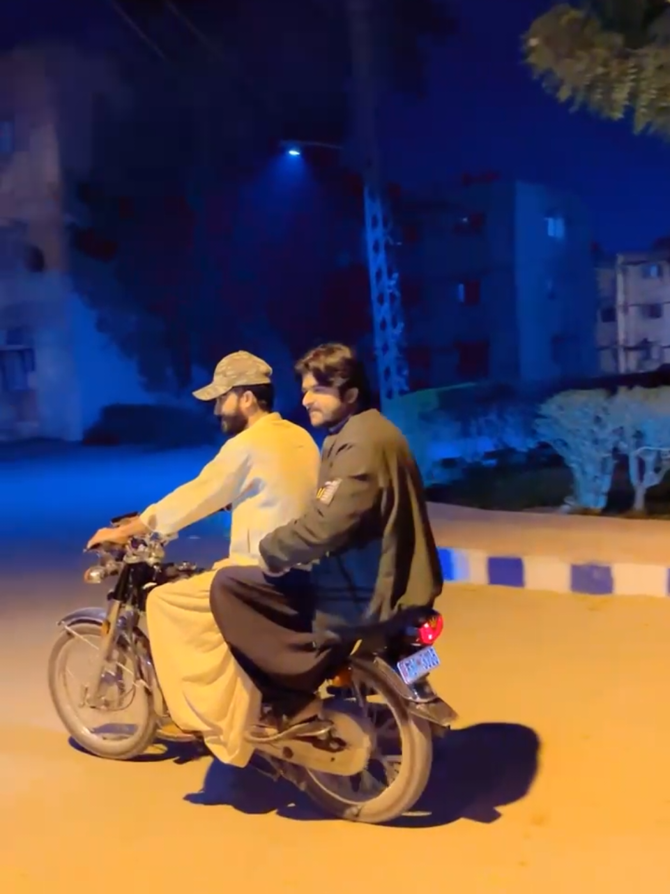 @SoNu BhAi