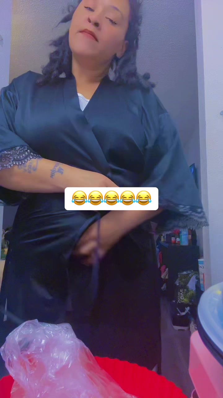 @officialmomtrovert