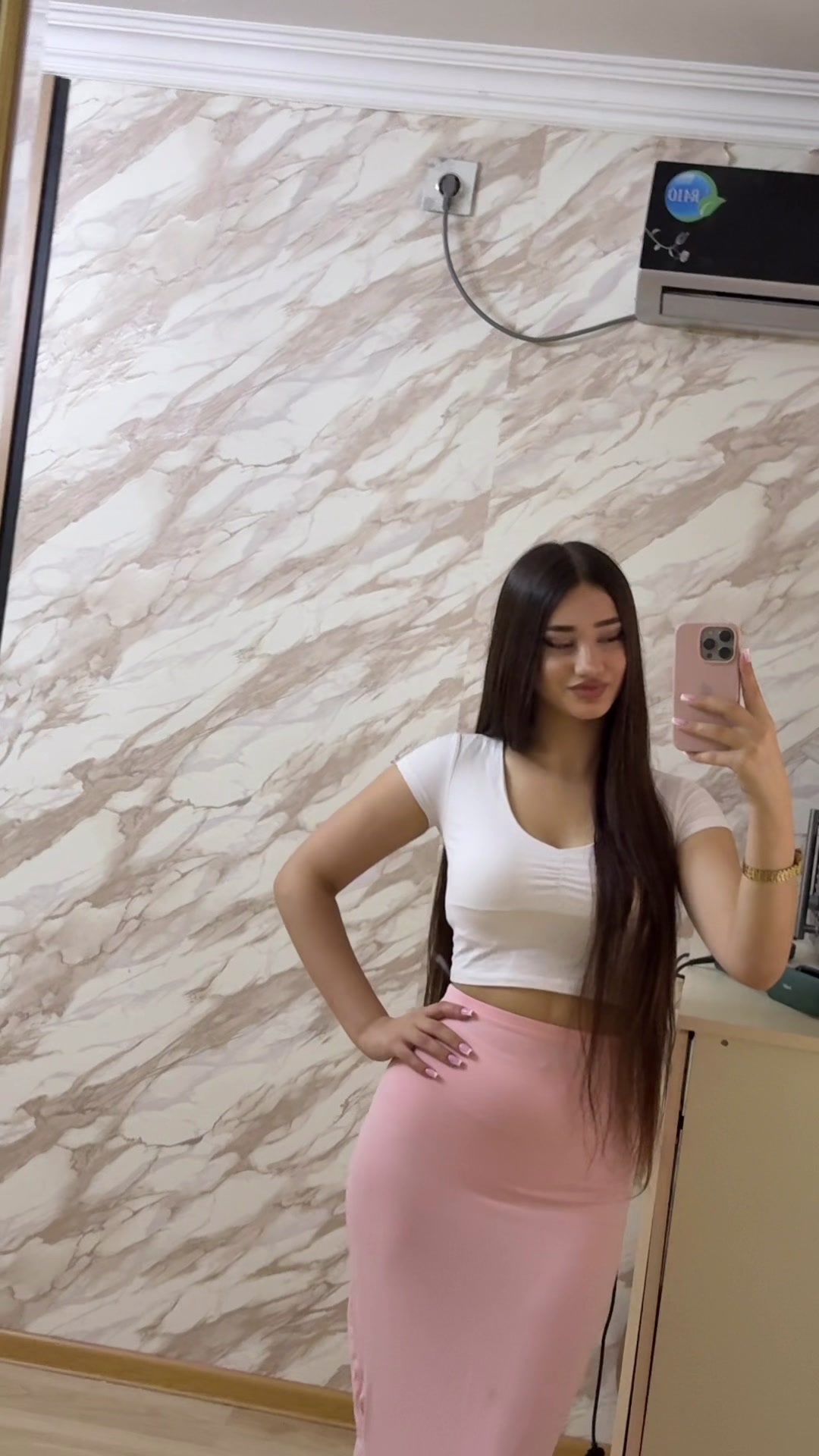 @𝑭