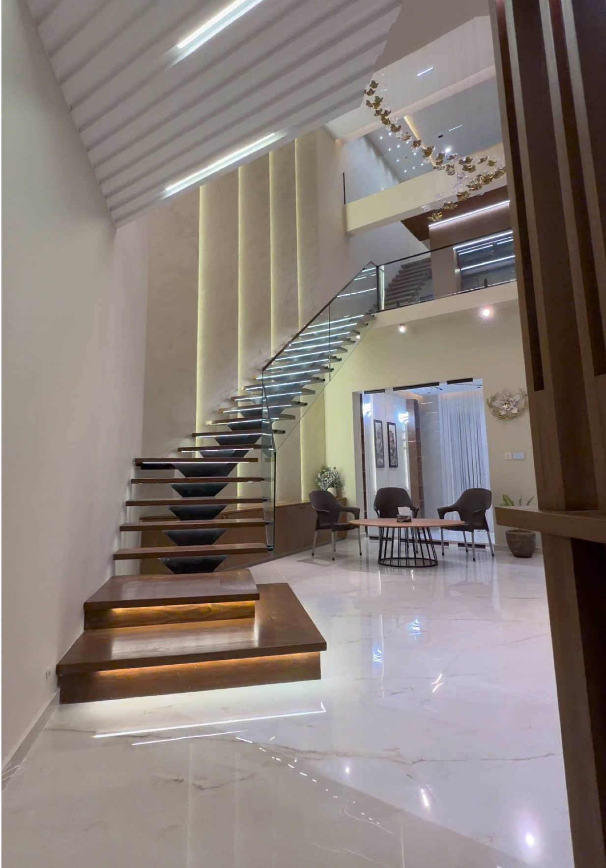 @TheHouseOfPropertyOfficial