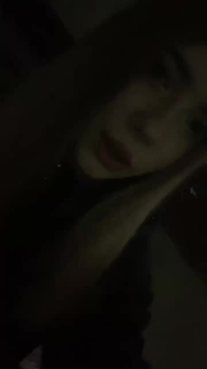 @𖣂
