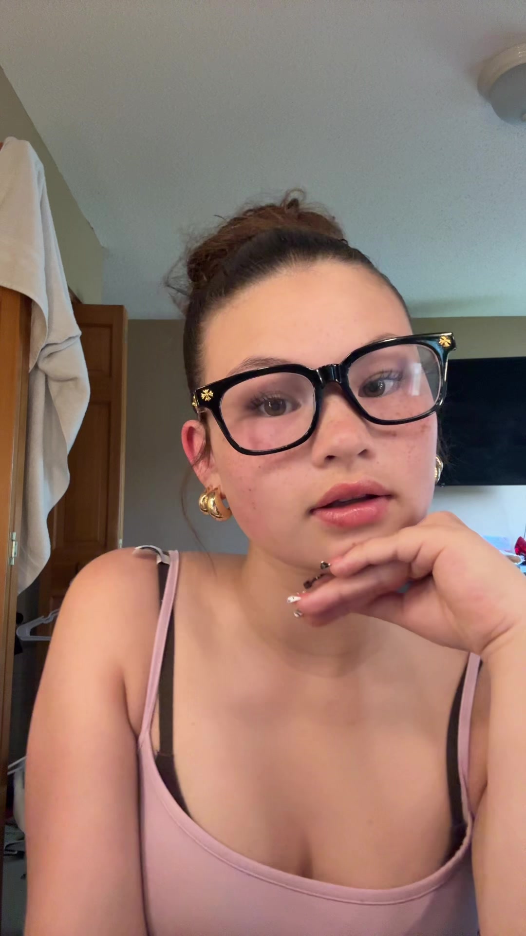 @idkimjustacurlyheadasian