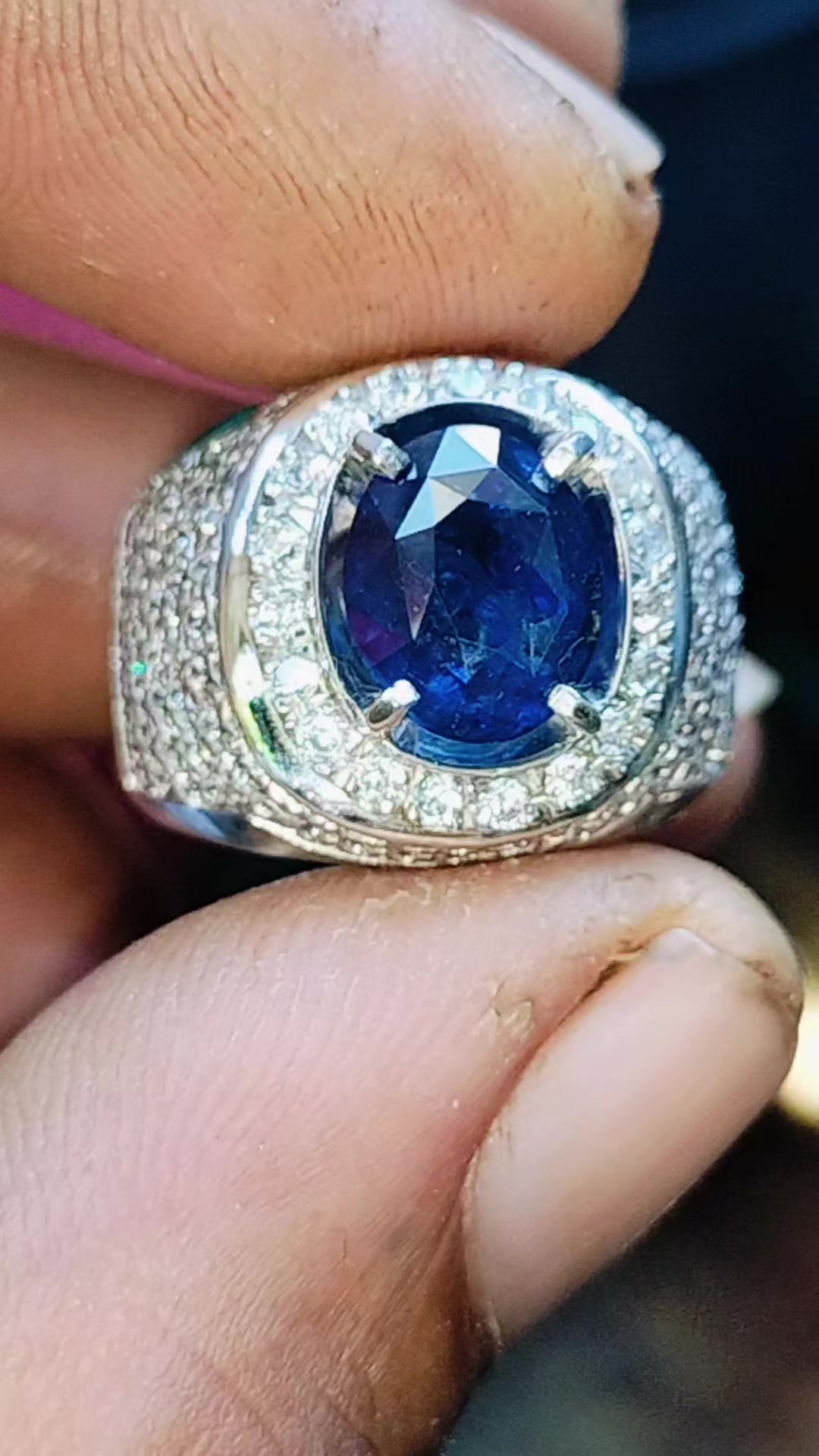 @uzzy gemstone