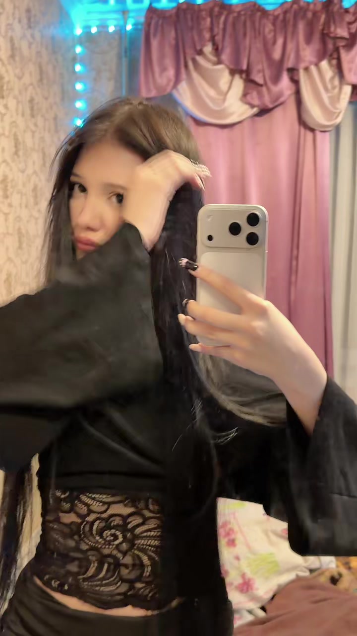 @КошкаКороткиеУшки🍒