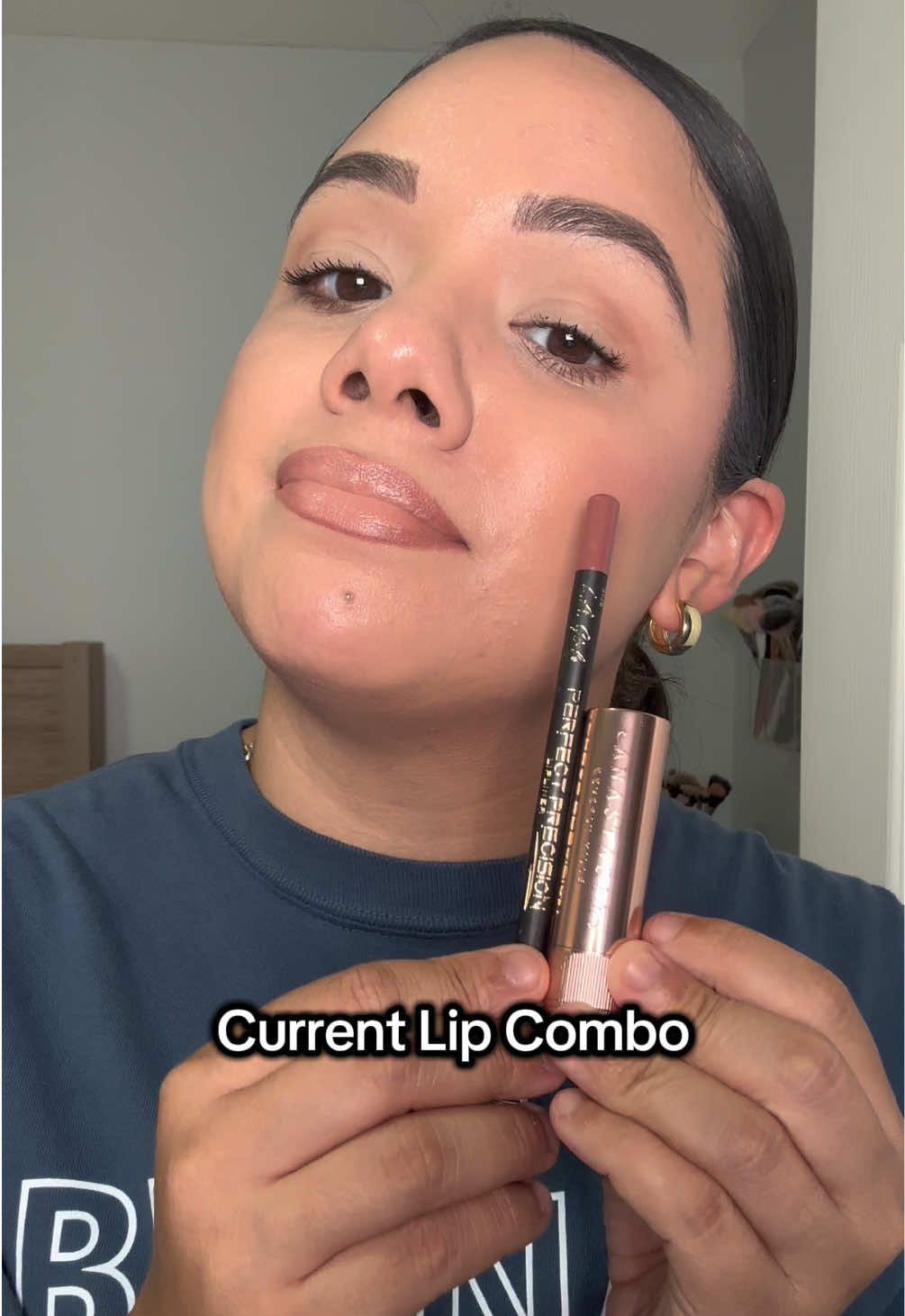 @Xochitl | Latina Creator