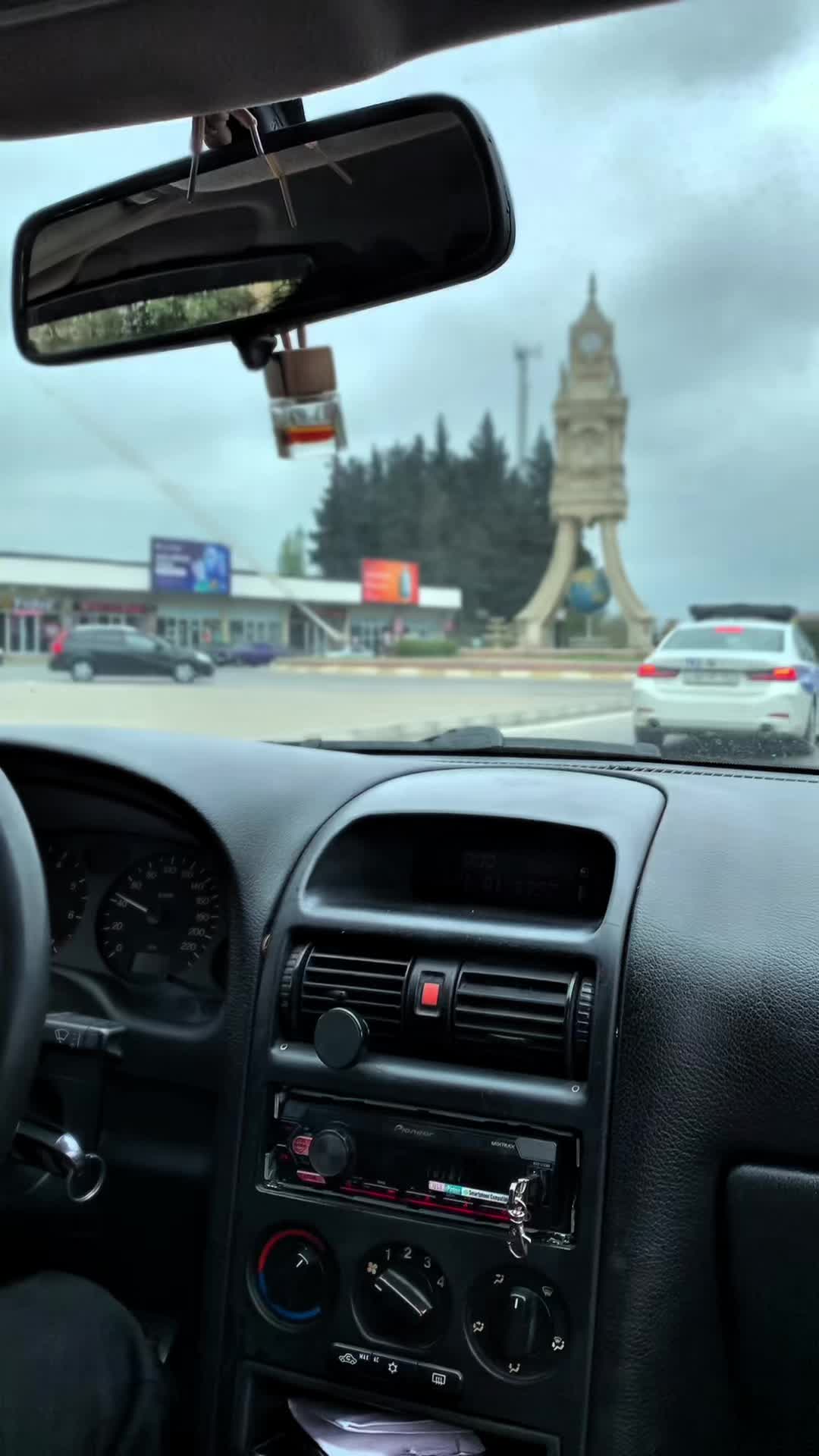 @𝓡